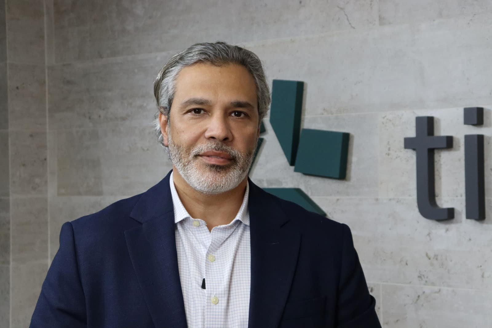 Industrial Slowdown in Brazil: Causes, Consequences, and the Vicious Cycle of Start and Brake